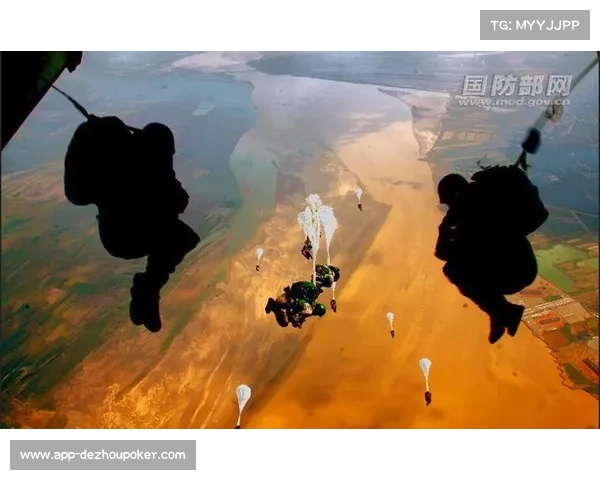 中国跳伞队沙漠特训模拟中亚世锦赛环境提升实战能力 中国跳伞队沙漠特训模拟中亚世锦赛环境提升实战能力